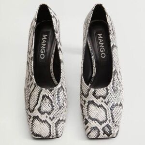 SOLD ON DEPOP MANGO Snakeskin pumps with sculptural heel